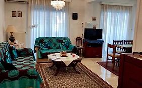 Marys House , Lovely 2-Bedroom Apartment